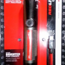 Milwaukee Red Lithium USB 800L Compact Flashlight