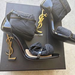 YSL SAINT LAURENT HIGH HEELS