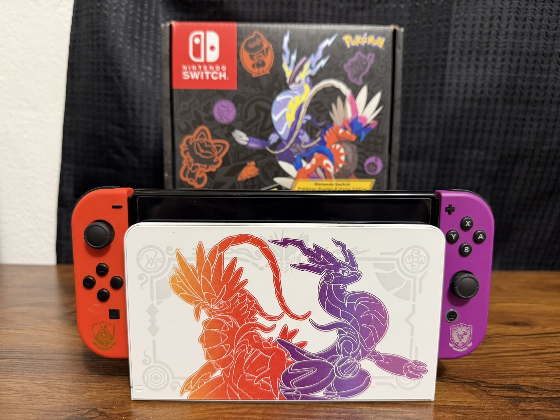 Oled Nintendo switch Scarlet & Violet Special Edition