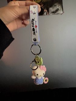 Hello Kitty Keychain/Wristlet ! 🩷