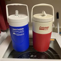 2 Coleman Beverage water Cooler Insulated Flip Spout 1/2  Gallon jugs