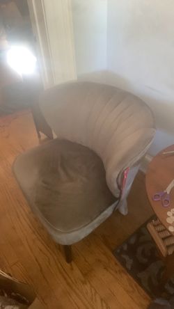 Upholstered Barrel Accent Chair