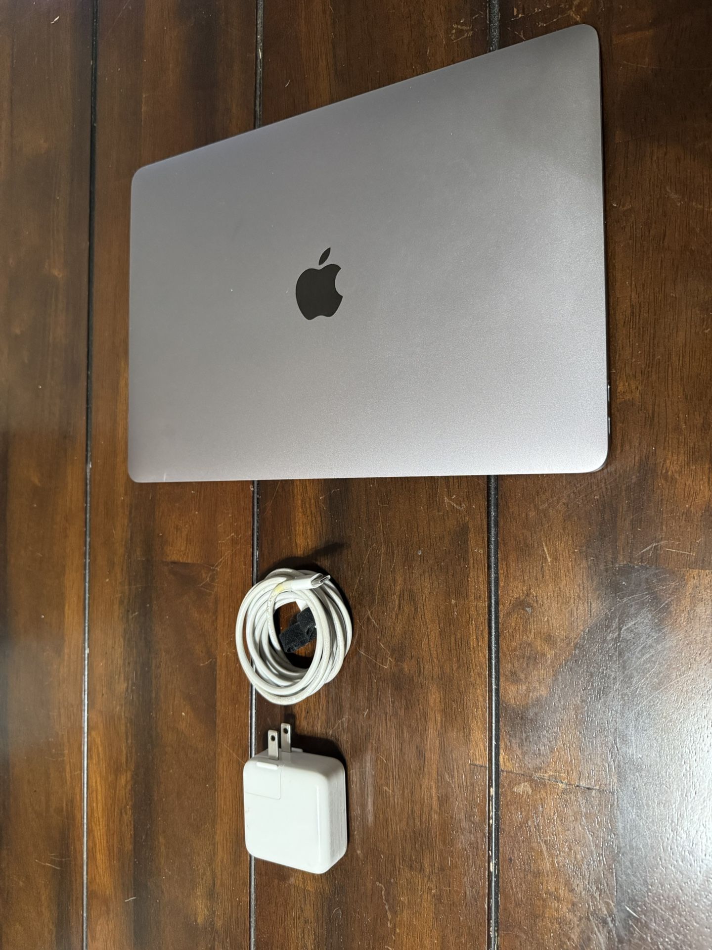 Macbook Air 13 inch M1 16GB ram, Silver