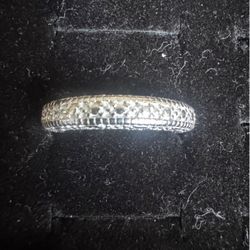 Antique Style Ring 