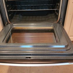 Electric Stovetop And Oven Whirlpool 