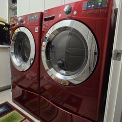LG Front Load Washer Dryer/Pair With Pedestals 