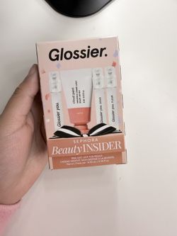 Glossier Sephora Insider Beauty Set