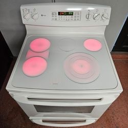 Beautiful 🔆☆GE Profile☆🔆 Bisque GlassTop Stove with Warmer Drawer 