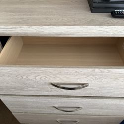 Bunk Bed Full/twin And A Dresser 