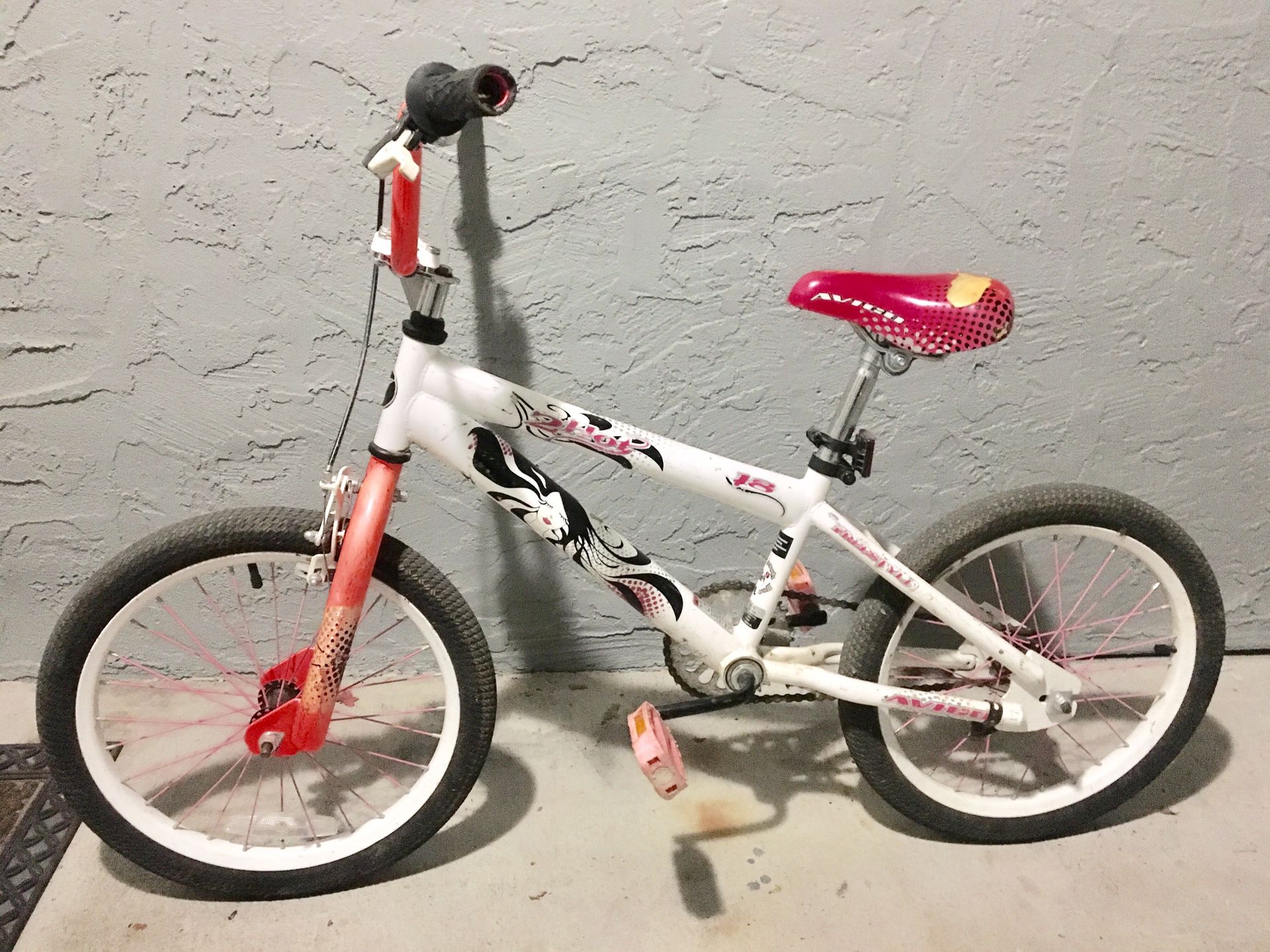AVIGO 18” Girls bmx bike