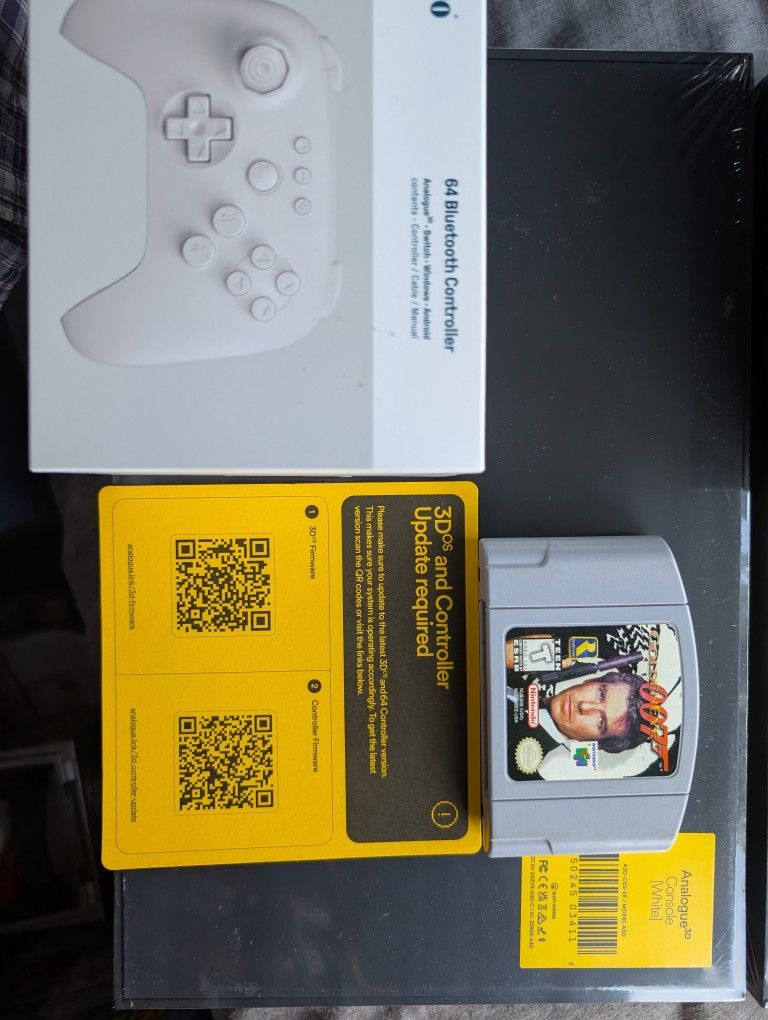 Analogue 3D (Nintendo 64) White console with 8BitDo controller and GoldenEye