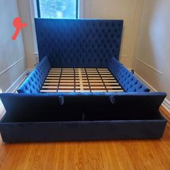 Brand New/ Blue Velvet Queen Storage Platform Bed Frame Cama// Mattress Sold Separately 