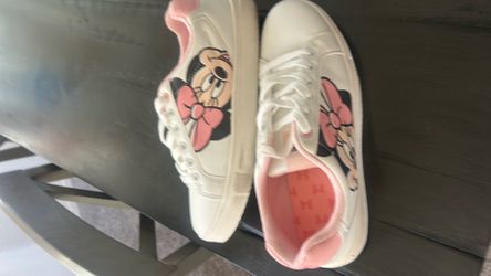 Women’s shoes nine