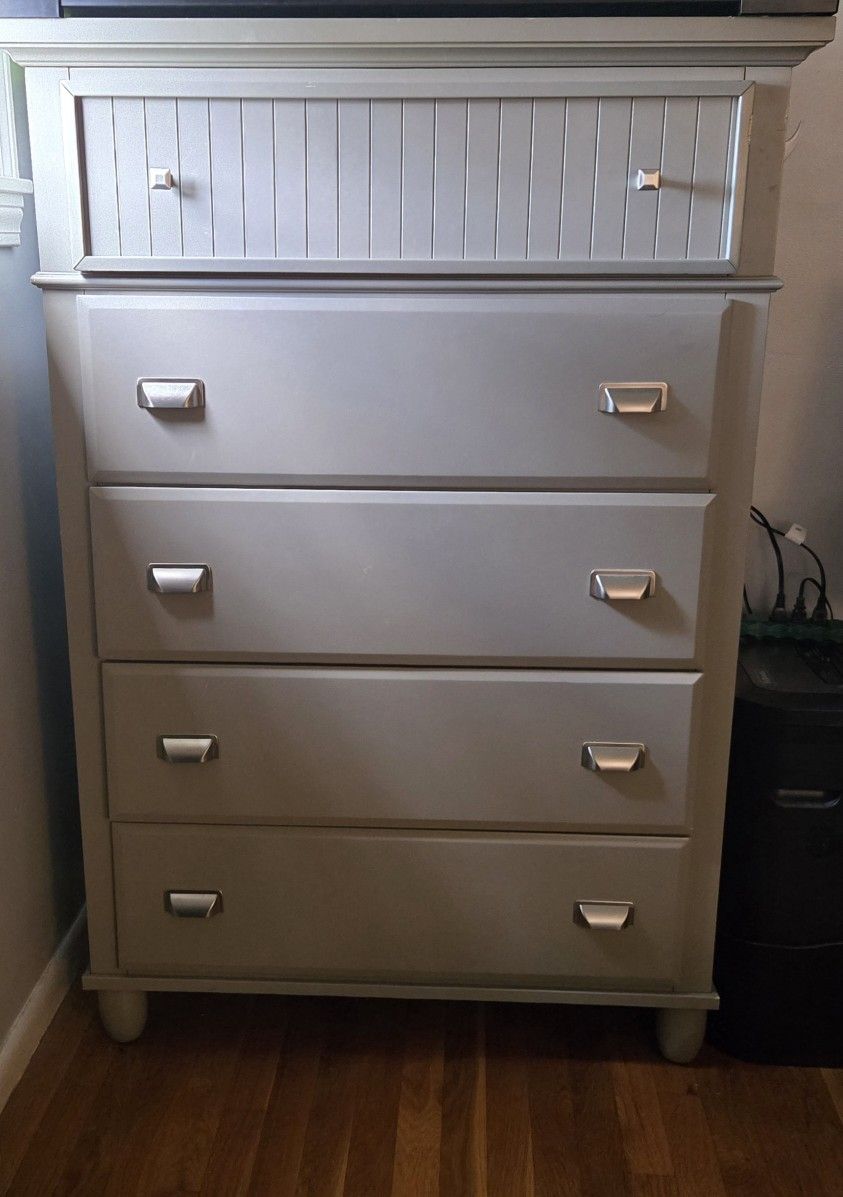 Gray 5 Drawer Lift Top Dresser