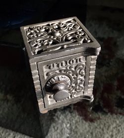 Antique 1890s KENTON BRAND UNION SAFE Cast Iron Coin Combination Dial Bank #20