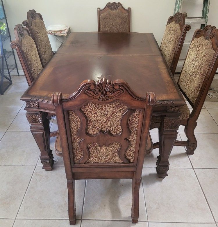 6 Chair Wooden Table.