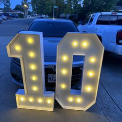 4ft $25 For Both Los 2 Numeros 