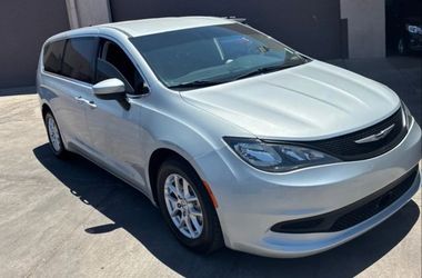 2022 Chrysler Voyager