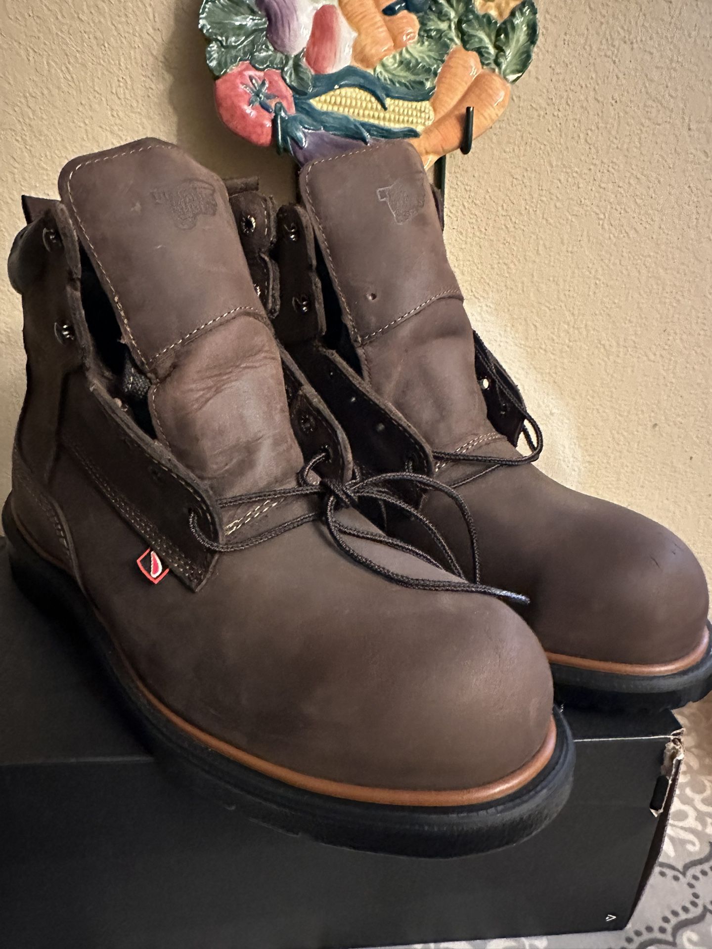 DYNAFORCE® MEN'S 6-INCH INSULATED, SAFETY TOE BOOT Red Wing 4404