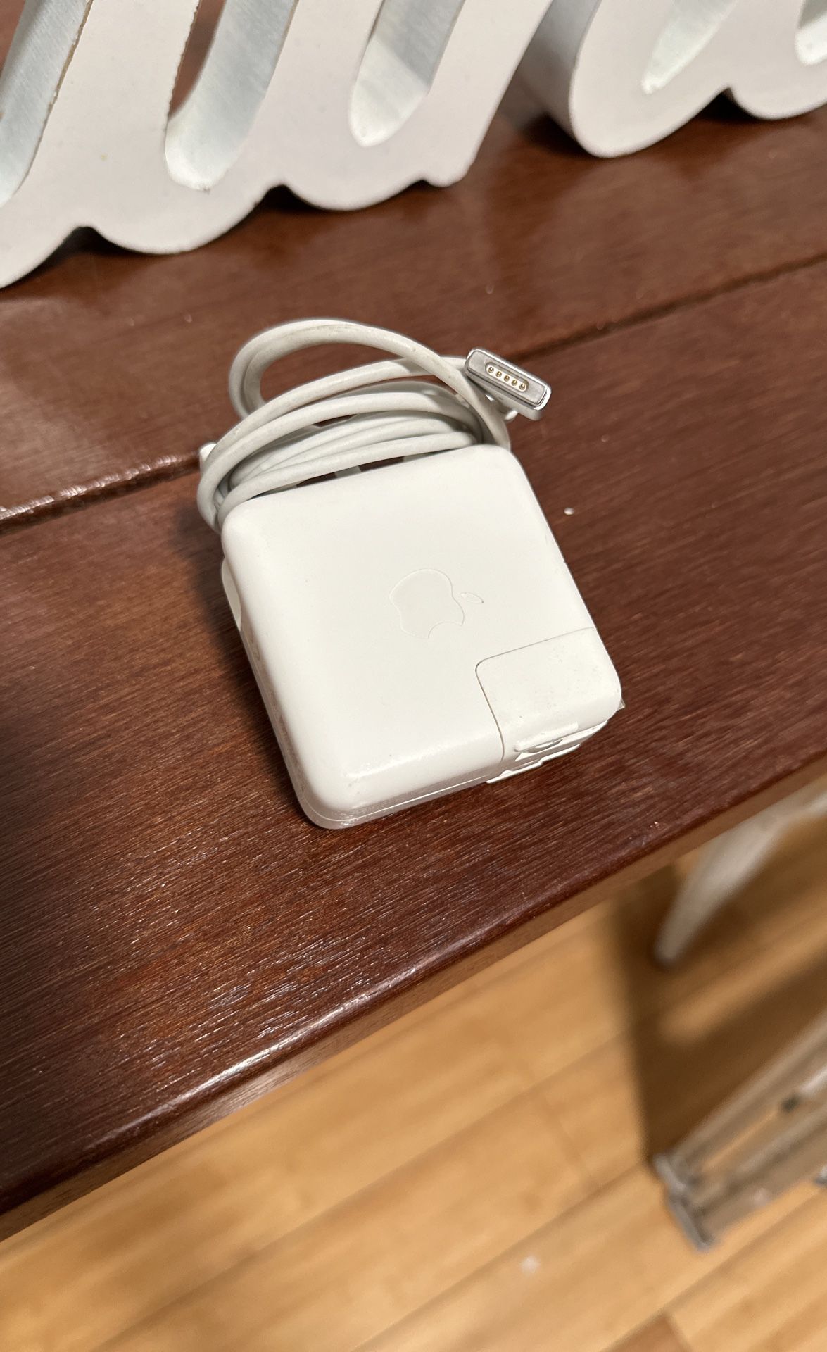 Apple MacBook Air charger 45W