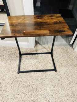 Adjustable Computer Desk With Inclination