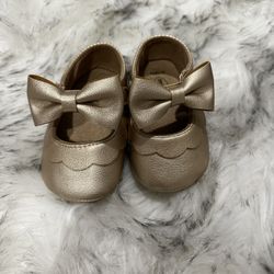 12-18 Months Size 5 Toddler Gold Shoes