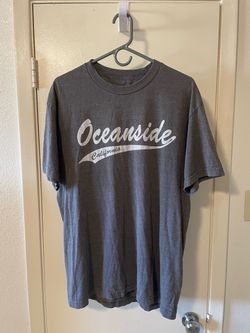 Oceanside California gray tee L
