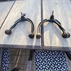 Ford F-150 4x4 Upper Control Arm Right And Left 