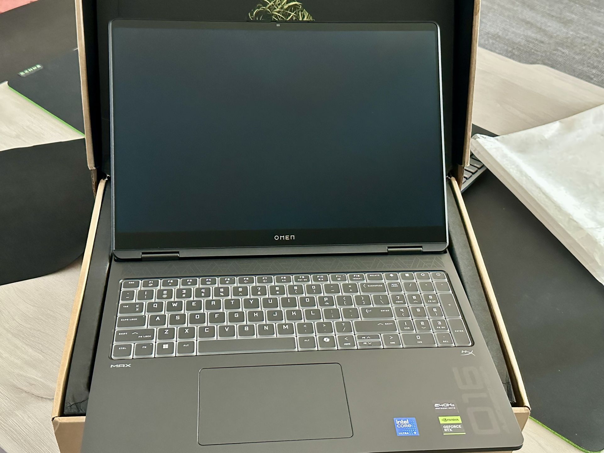 HP OMEN MAX 16" 240Hz Gaming Laptop - Intel Ultra 9, 32GB RAM, 1TB SSD, RTX 5090
