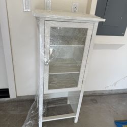 Display Case Or Bookshelf