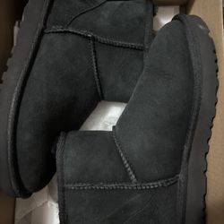 UGG Classic Mini II