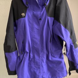 Mountain Hardwear Gore-Tex Women’s Ski Jacket Size 10