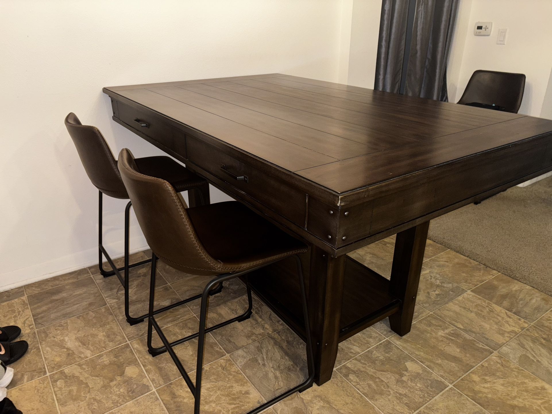 Dinning Table + 2 Bar Stools