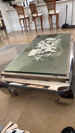 Metal chrome table