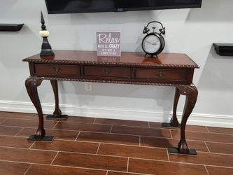 Console tables, queen bed set, king bed set w recliner