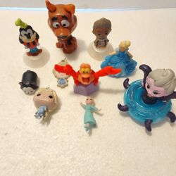Lot Of 10 Charms & Action Figures