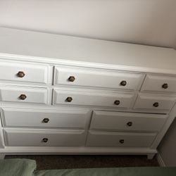 3 Piece Dresser & Nightstand Set