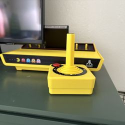 Atari 2600 + Pac-Man Edition Plus Super Circus