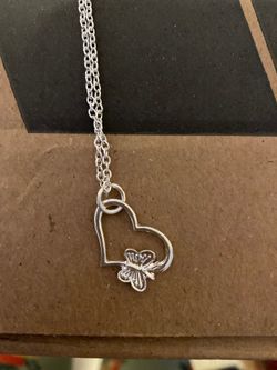 Heart and butterfly necklace silver plated truly stunning!