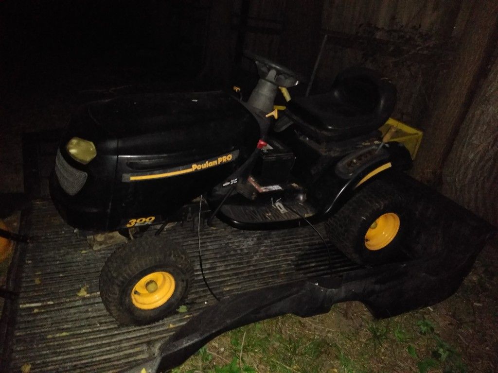 Poulan Pro 300EX Ridding Lawn Mower for Sale in Tulsa, OK OfferUp
