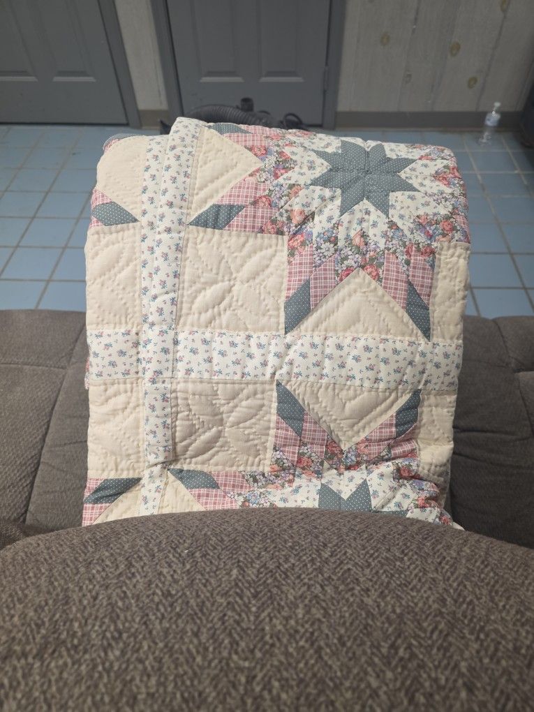 Handmade Amish Quilts