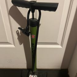 Schwinn Floor Bike / Tire Pump