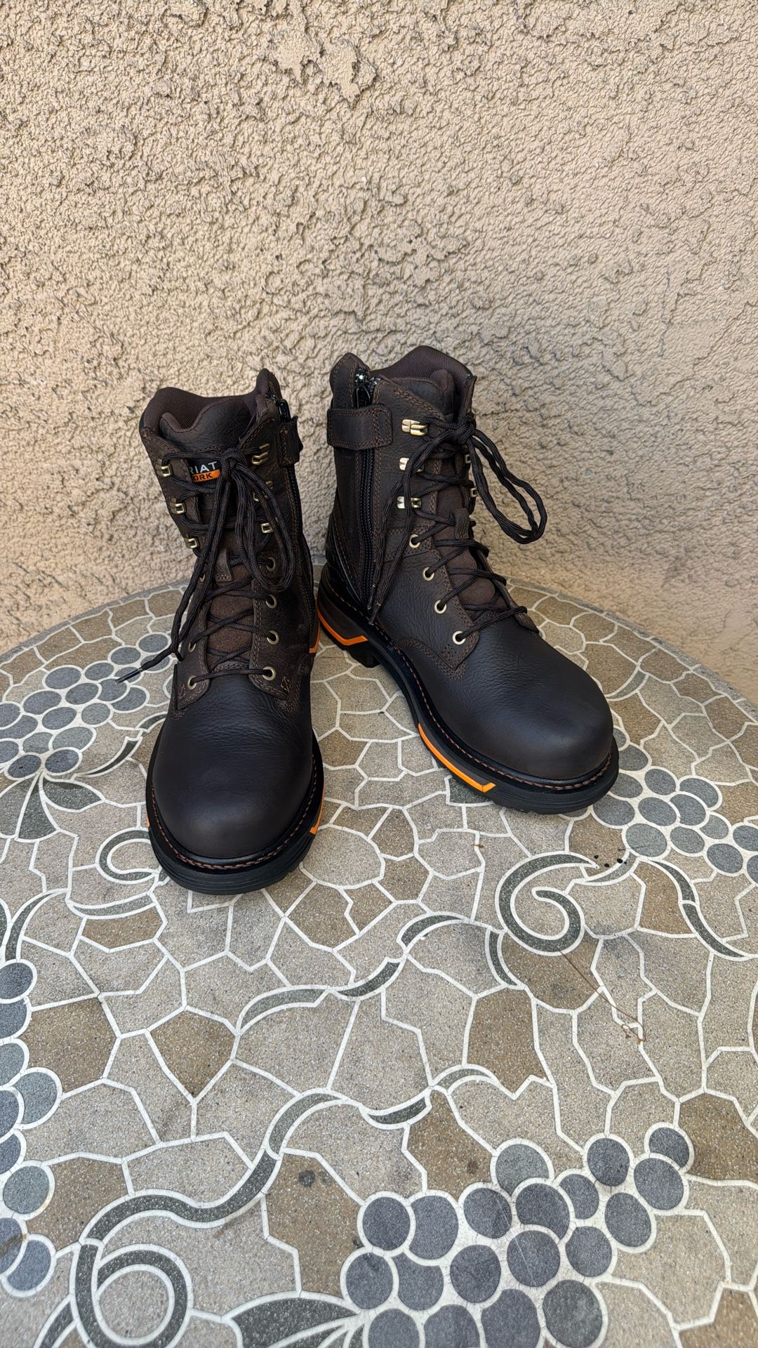 WORK BOOTS ARIAT SOFT TOE WATERPROOF SIZE 9.5 MENS 