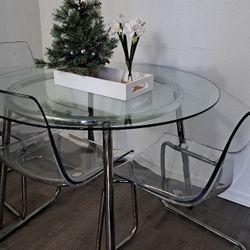 Dinning Table 