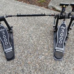 DW 3000 Double Kick Bass Drum Pedal