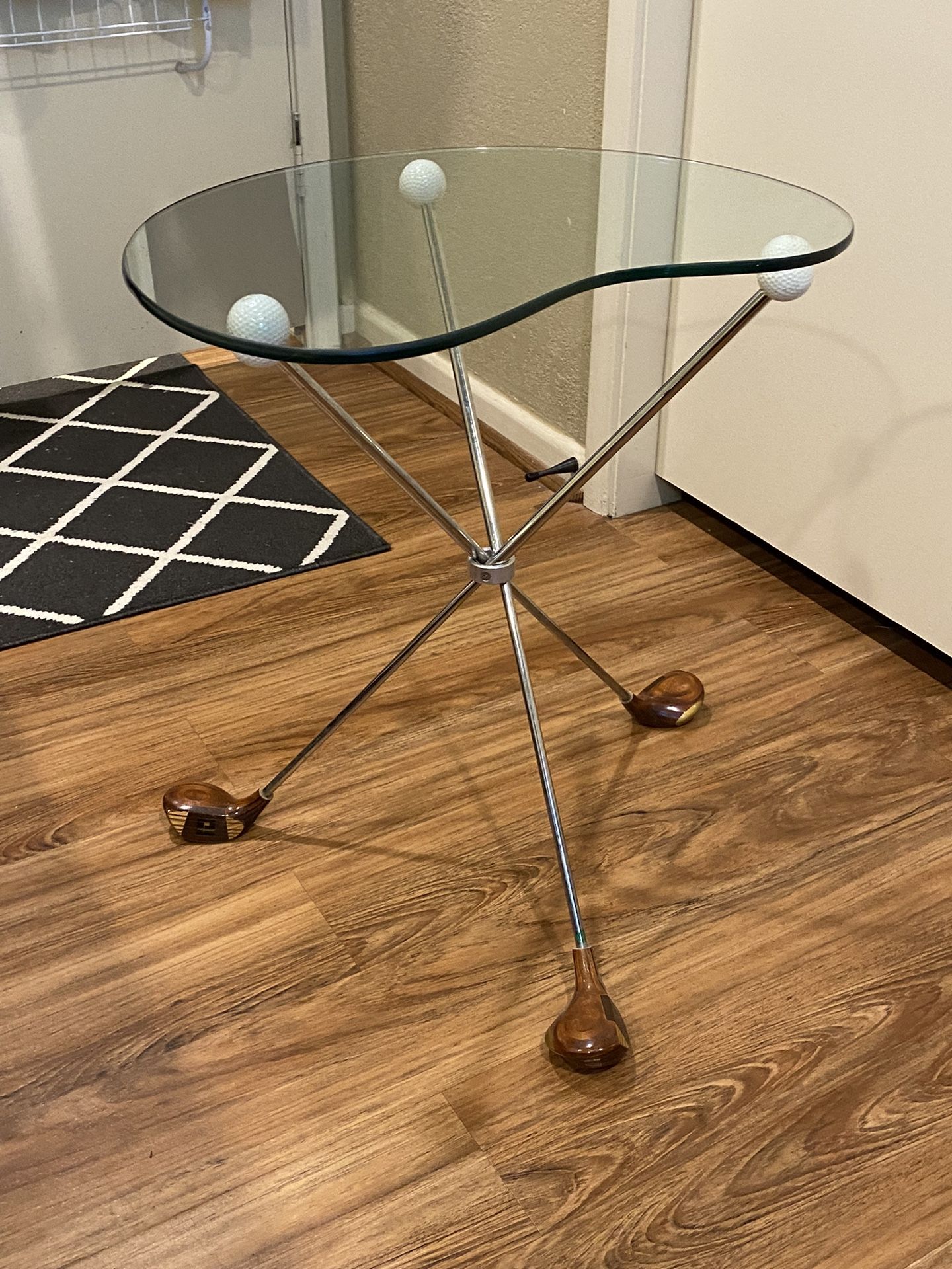 Golf Club Table