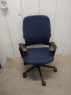 Steelcase leap v2 fully Ergonomic task chair