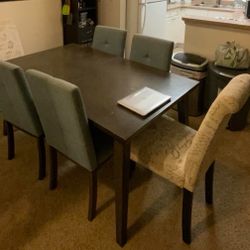 Kitchen Table with 6 Chairs