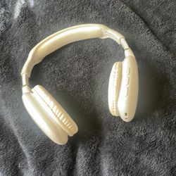 Wireless Bluetooth headphones