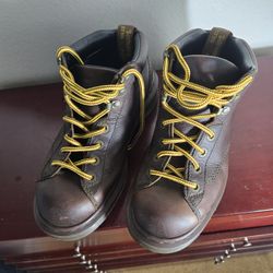 Vintage  Dr.Martens. Ankle work boot, laceBrown women's made in england size 8